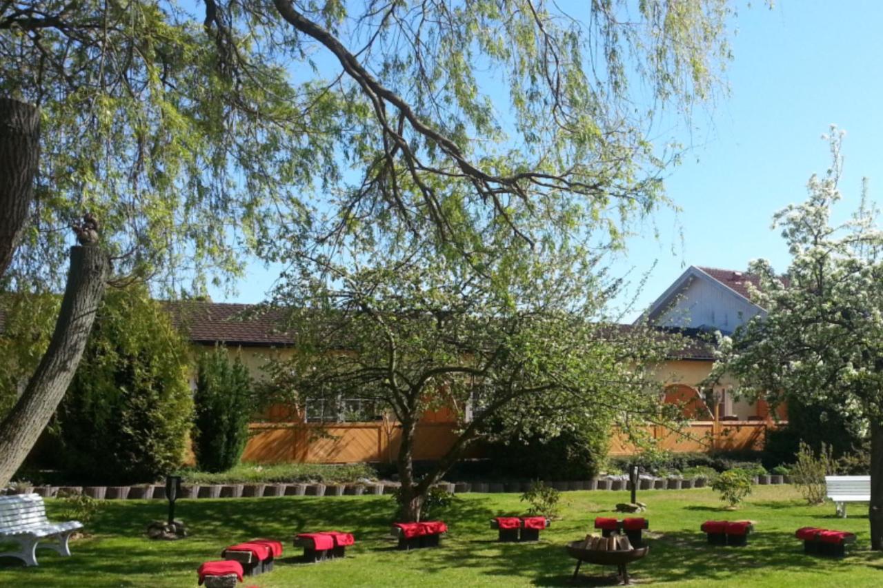 Ostsee-Rittergut-Ruegen Mit Binzhotel & Ordenskapelle & Romantikgut Εξωτερικό φωτογραφία